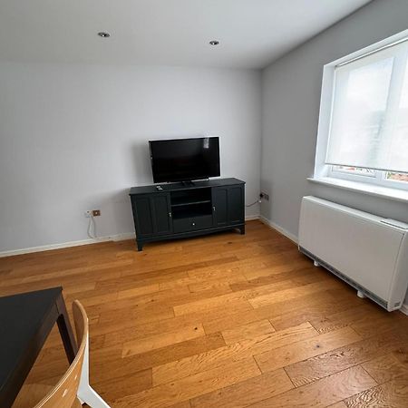 2-Bedroom Flat Walking Distance To Excel London - Perfect Location! Luaran gambar