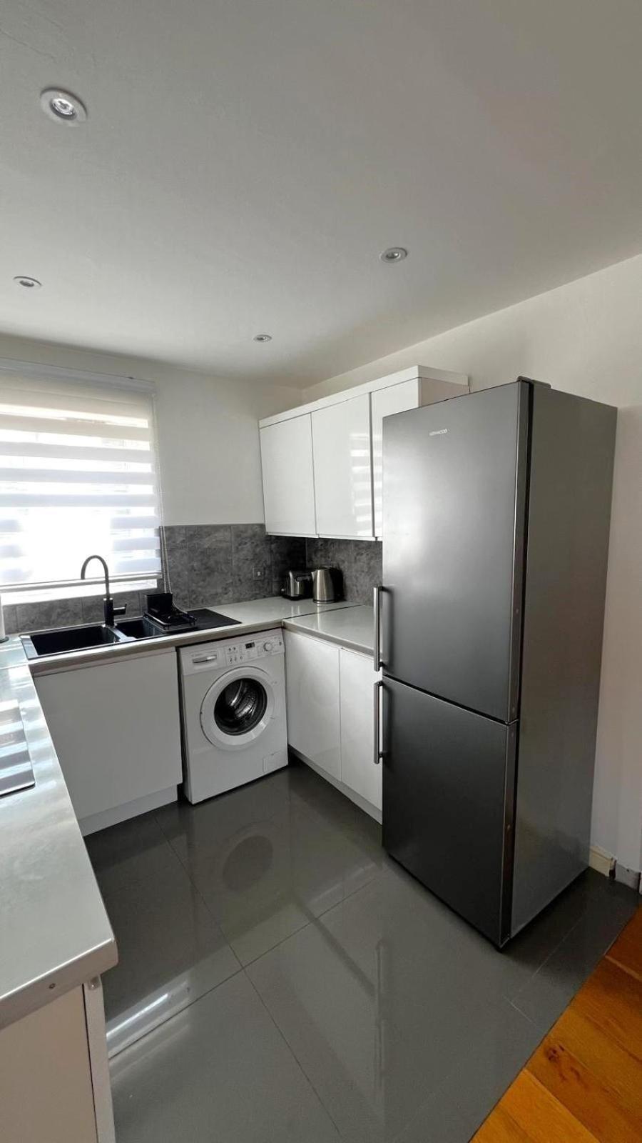 2-Bedroom Flat Walking Distance To Excel London - Perfect Location! Luaran gambar
