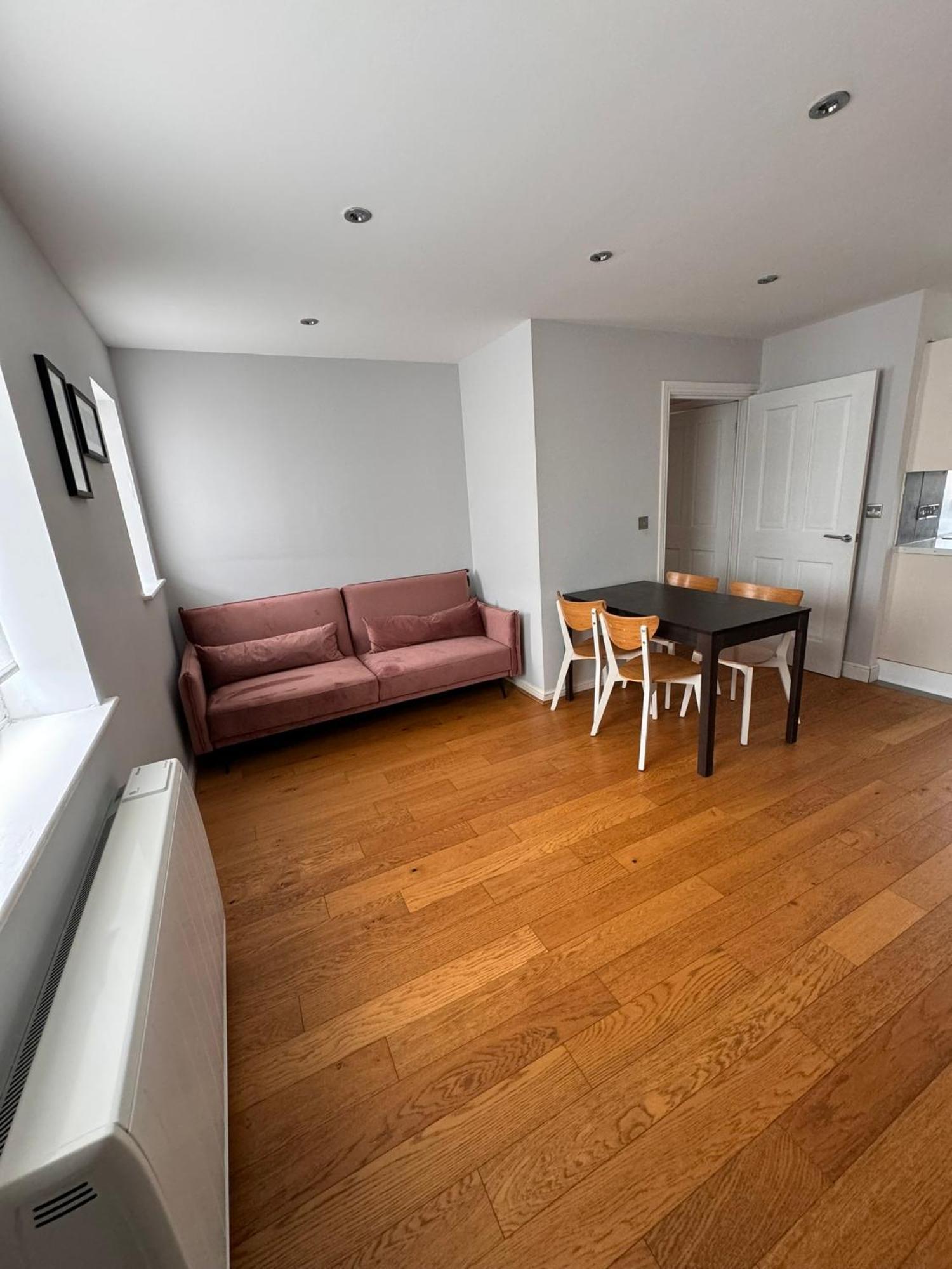 2-Bedroom Flat Walking Distance To Excel London - Perfect Location! Luaran gambar